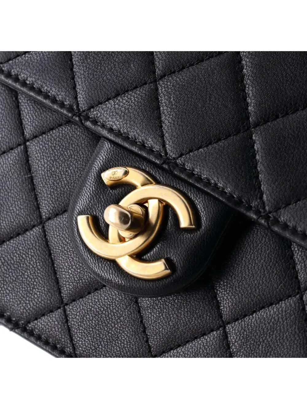 Chanel Chic Pearls Flap Bag Quilted #277134C29B